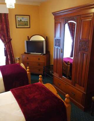 Отели типа «постель и завтрак» Inishross House Нью-Росс Стандартный двухместный номер с 2 отдельными кроватями и общей ванной комнатой-4